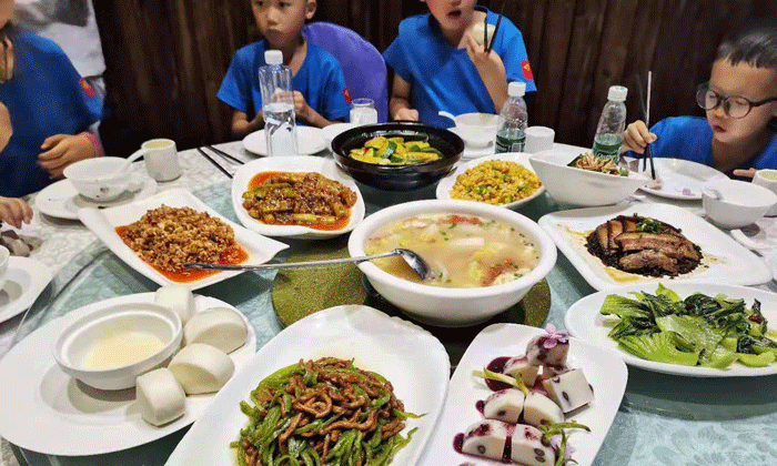豐盛午餐