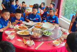 好好吃飯，不挑食，不浪費(fèi)