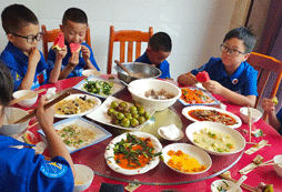 好好吃飯，補(bǔ)充營養(yǎng)
