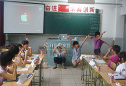 成都新東方泡泡少兒夏令營培養(yǎng)孩子的聽說能力