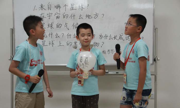 參加成都語(yǔ)智口才開(kāi)啟孩子的蛻變之旅
