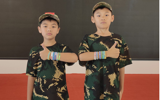搏燃少年軍事訓練營