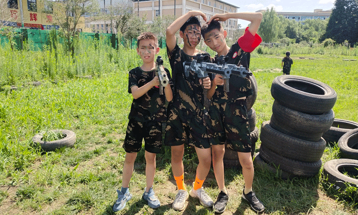 長春軍事拓展夏令營.gif