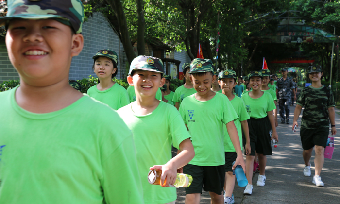 常德軍事夏令營幫孩子養(yǎng)成良好作息習(xí)慣！