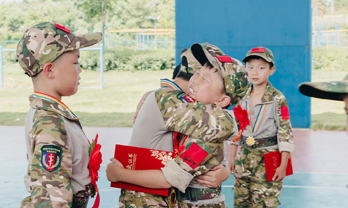 長(zhǎng)沙軍訓(xùn)夏令營(yíng)報(bào)名多少錢(qián)