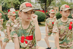 參加長沙軍訓(xùn)夏令營培養(yǎng)好習(xí)慣
