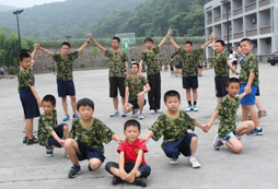 長(zhǎng)沙生存拓展夏令營(yíng)讓孩子們心靈得到升華