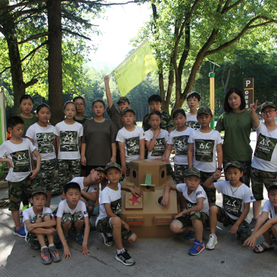 參加常州軍事夏令營體驗(yàn)軍旅生活
