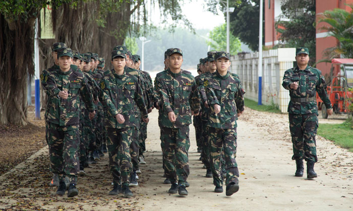參加潮汕軍事夏令營改變孩子陋習(xí)！.jpg