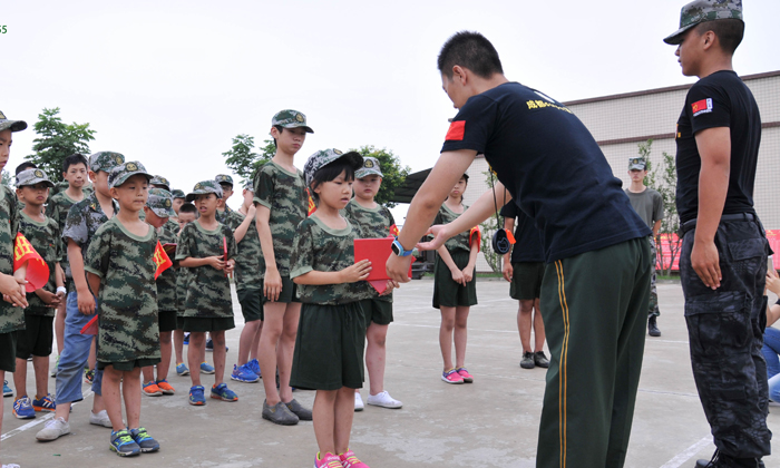 成都小學(xué)生夏令營多少錢
