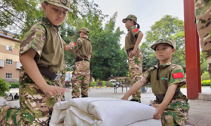 成都軍事夏令營一般多少錢一個月