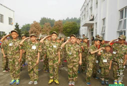 參加成都軍事夏令營(yíng)能學(xué)到什么？
