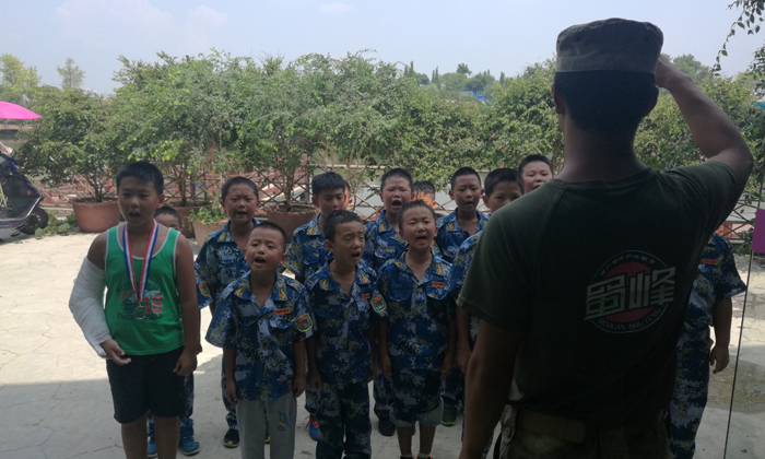 青少年參加成都軍校夏令營的意義.jpg