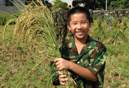 青少年吃苦夏令營對孩子成長的好處