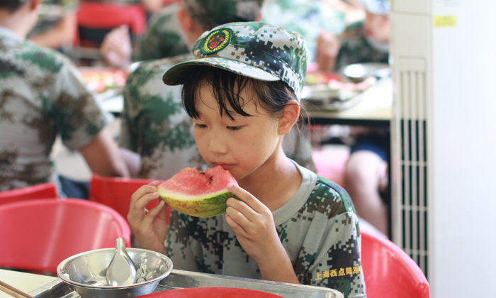 為什么要參加吃苦夏令營(yíng)？.jpg