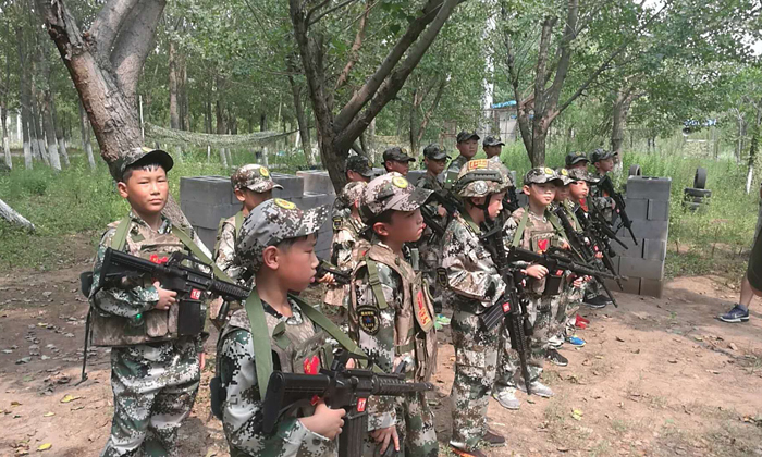 兒童吃苦夏令營報名哪家好