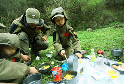 青少年吃苦夏令營報名已經(jīng)開始啦！
