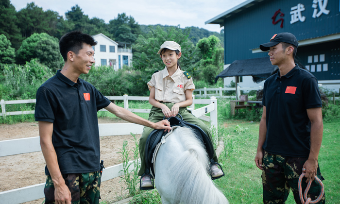 教官教我騎馬
