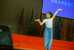 舞臺(tái)獨(dú)秀