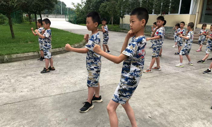 重慶軍訓(xùn)夏令營報名推薦
