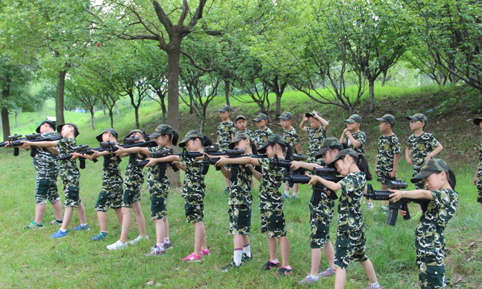 優(yōu)秀的軍人小隊.jpg