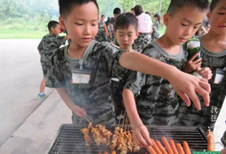 參加重慶感恩夏令營激發(fā)孩子內(nèi)在潛力