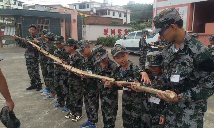 學(xué)會(huì)與人合作.jpg