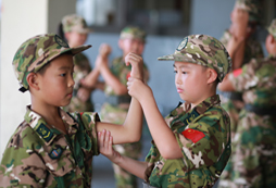 參加超級(jí)軍營軍事夏令營需要攜帶哪些物品？
