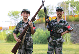 超級(jí)軍營軍事夏令營師資團(tuán)隊(duì)如何？