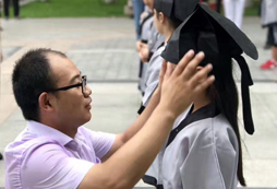 孩子不敢在眾人面前表達自己該如何提升