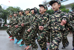 營地軍步訓練