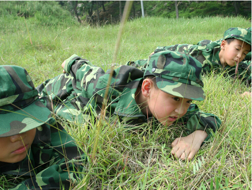 出眾少年夏令營(yíng)讓孩子學(xué)習(xí)黃埔軍人的精神！