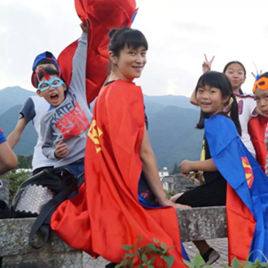 參加大理拓展夏令營成為文武雙全的小學(xué)生