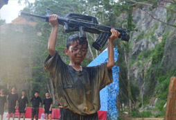 大慶小學(xué)生軍事夏令營(yíng)讓孩子超越自我