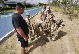 登封小學(xué)生軍事夏令營(yíng)鍛煉孩子吃苦耐勞的精神