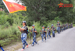 野外行軍