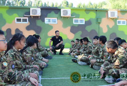 參加?xùn)|北兒童軍事夏令營喚醒孩子的優(yōu)良品質(zhì)