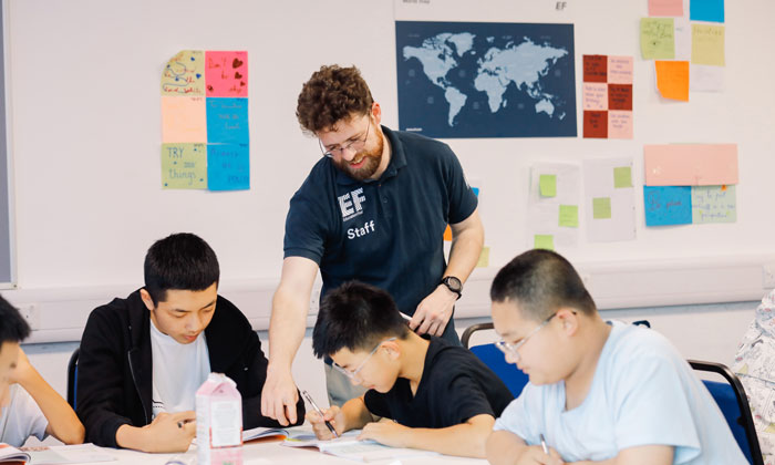 英國游學(xué)夏令營多少錢