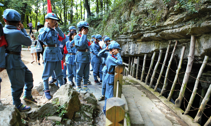兒童夏令營(yíng).jpg