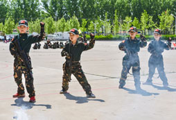 兒童軍事夏令營幫助孩子養(yǎng)成良好的行為習慣