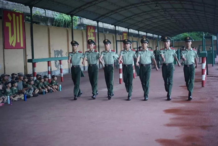 孩子去夏令營好不好