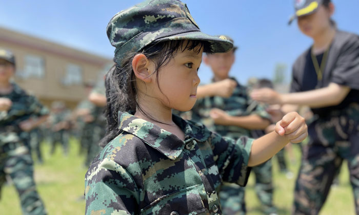 兒童軍訓夏令營有哪些