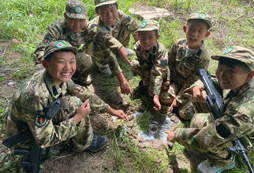 防城港兒童軍事夏令營(yíng)鍛煉孩子的獨(dú)立能力