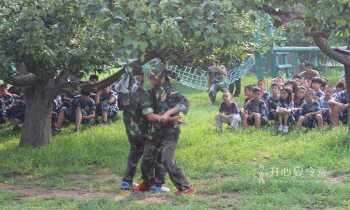 讓防城港夏令營和孩子度過這個(gè)假期