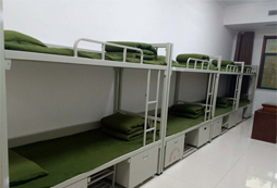 簡述軍營夏令營的開展特點