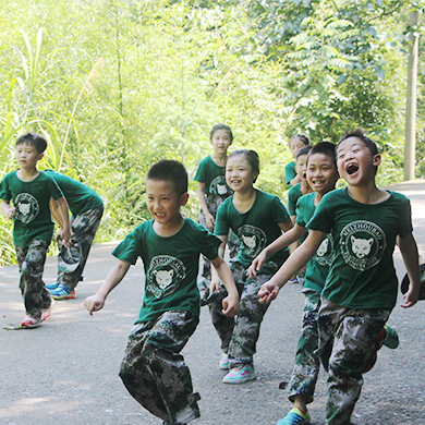 參加福鼎軍事夏令營(yíng)收獲不一樣的成長(zhǎng)生活