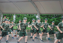 參加阜陽(yáng)軍事夏令營(yíng)應(yīng)該做好哪些準(zhǔn)備？