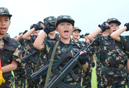 阜陽軍事夏令營給孩子一個成長的空間！