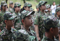 讓孩子參加方陣特訓軍事夏令營有什么作用