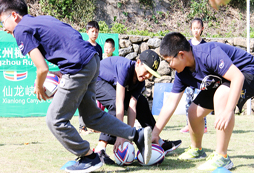 中小學生橄欖球夏令營培養(yǎng)孩子團隊合作能力